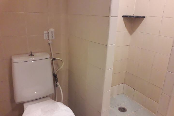 Room 53 of 63