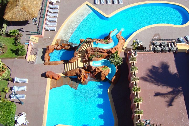 Hotel with Pool