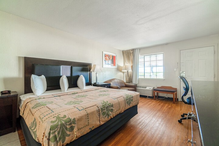 Room 45 of 87
