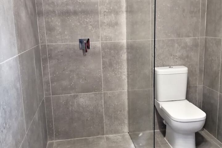 Room 100 of 111