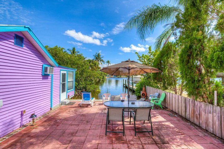 Hotel Exterior 27 of 42