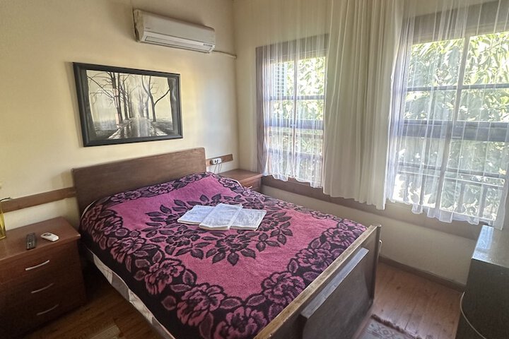 Room 10 of 35