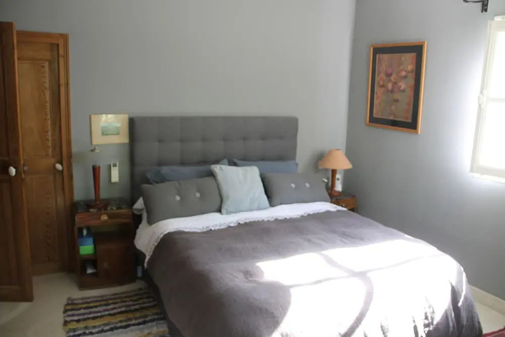 Room 6 of 16