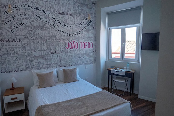 Room 5 of 17