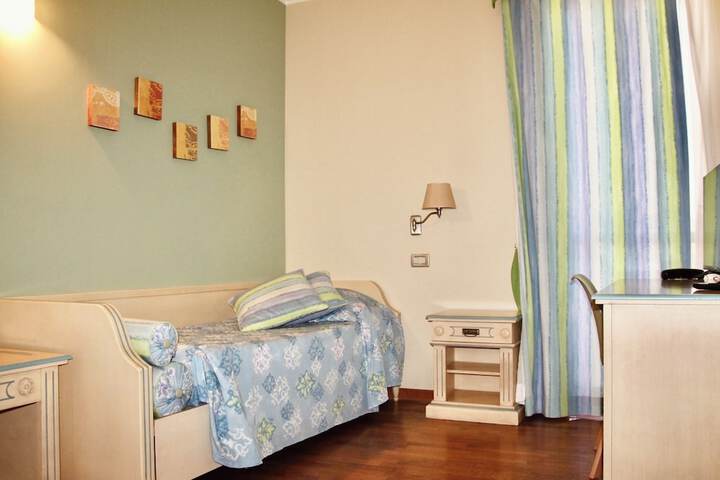 Room 14 of 53