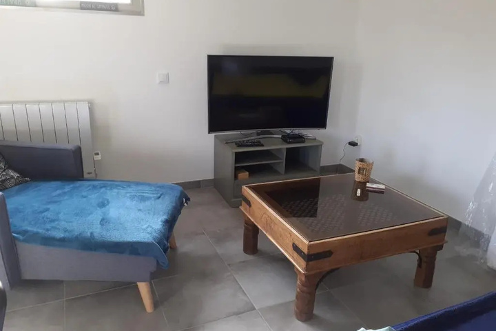 Room 2 of 11