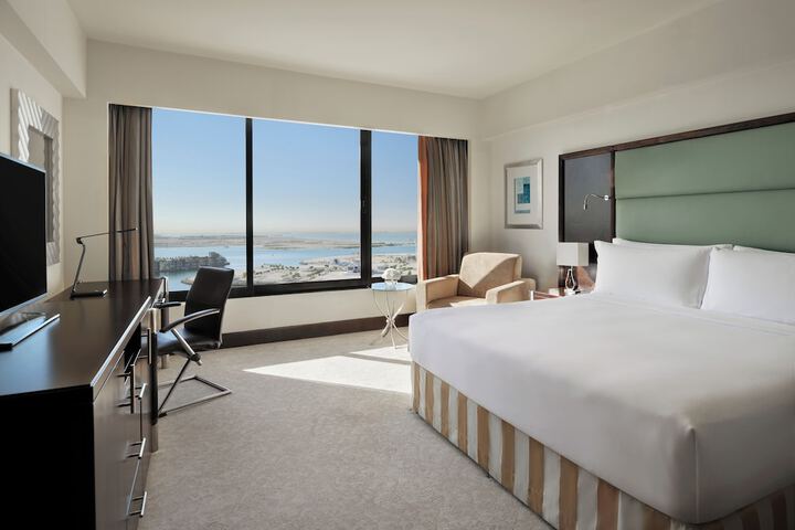 Room 30 of 168
