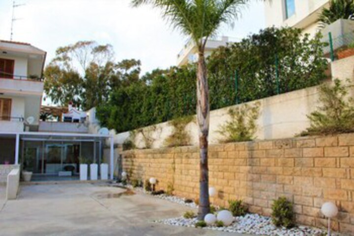 Terrace/Patio 9 of 10