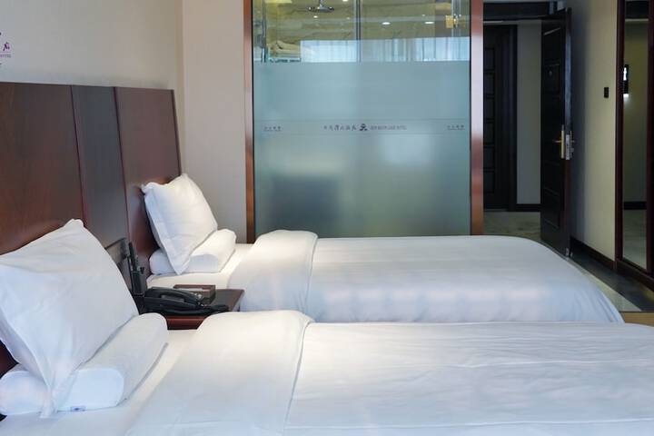 Room 13 of 50