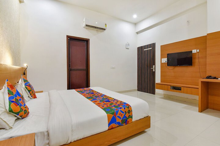 Room 18 of 33