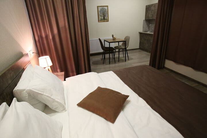 Room 48 of 86