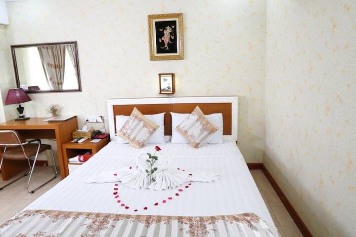 Room 9 of 35