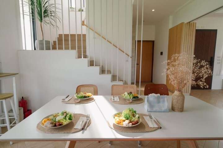Dining 13 of 20