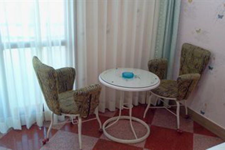 Room 41 of 80