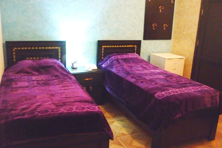 Room 13 of 26
