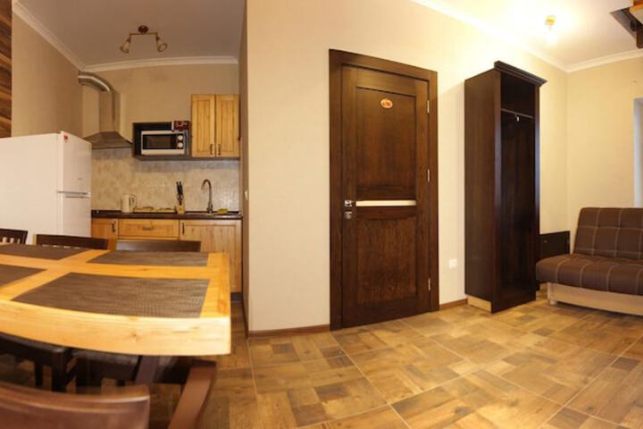 Room 32 of 63