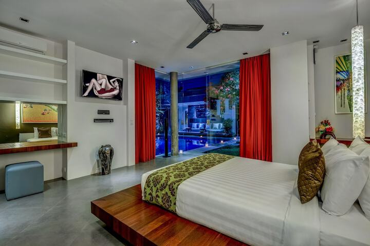 Room 4 of 29