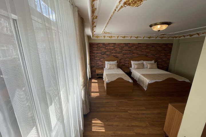 Room 16 of 24