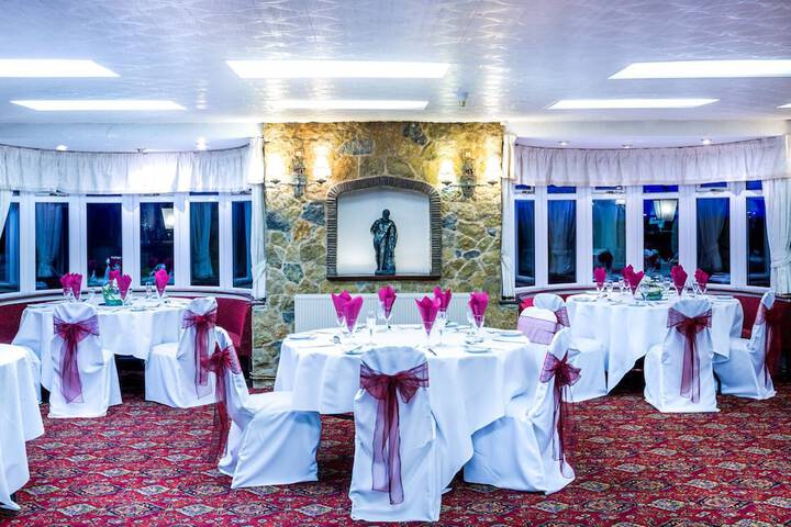 Indoor wedding
