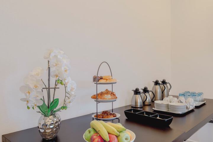 Breakfast/Coffee Service 56 of 89
