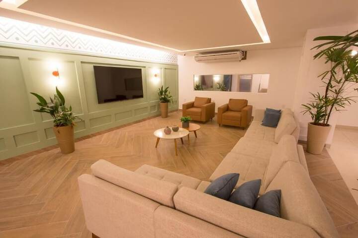 Guest Lobby