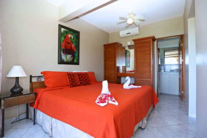 Room 27 of 64