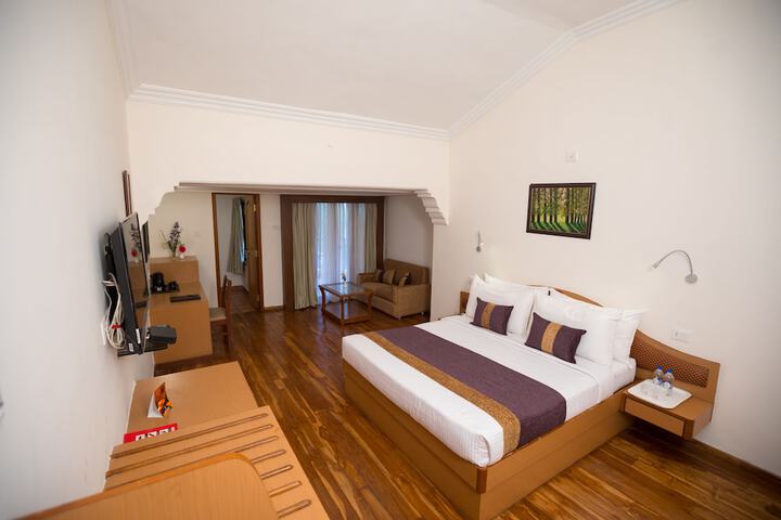 Room 5 of 37
