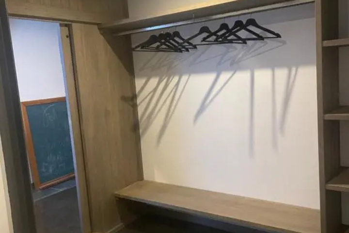 Room 5 of 15