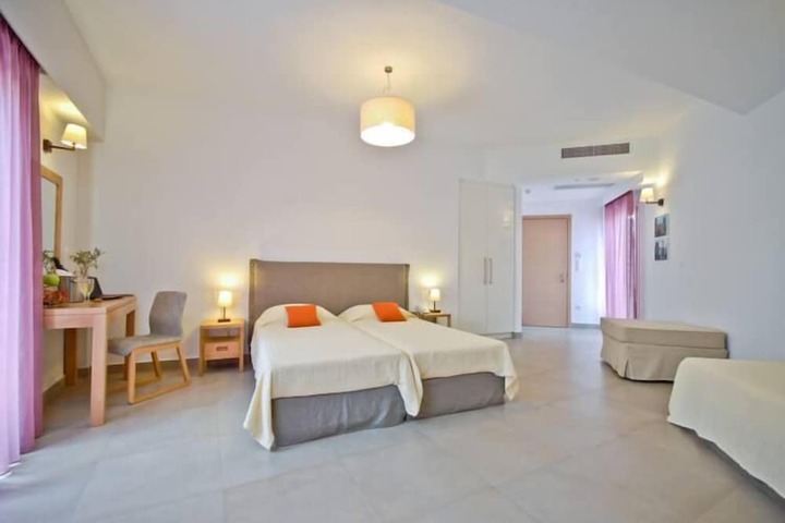 Room 15 of 67