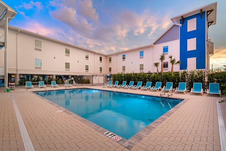 Hotel 44 of 48