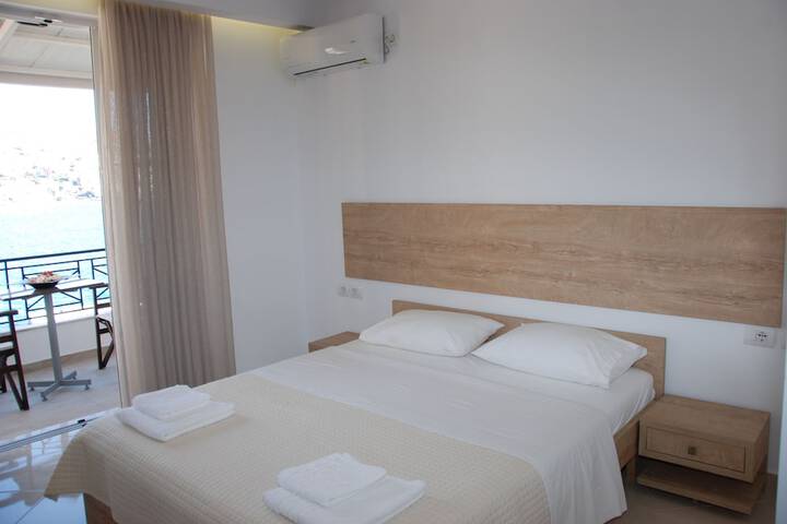 Room 12 of 47