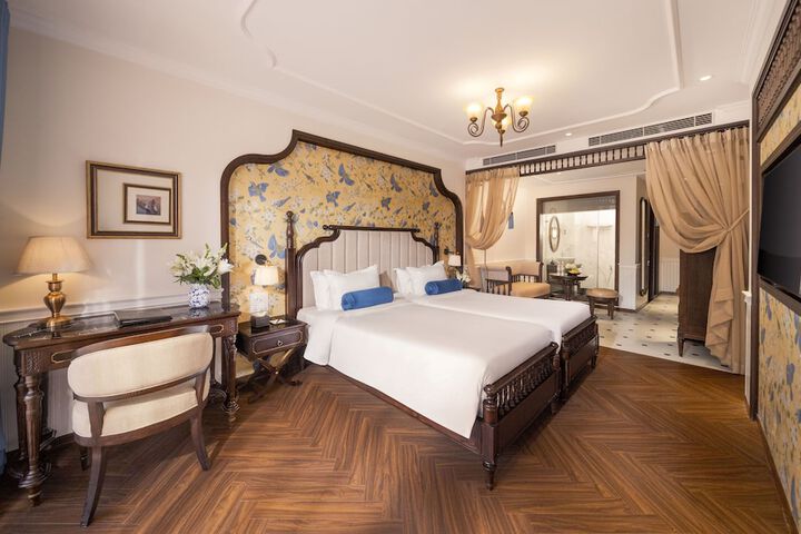 Room 44 of 97