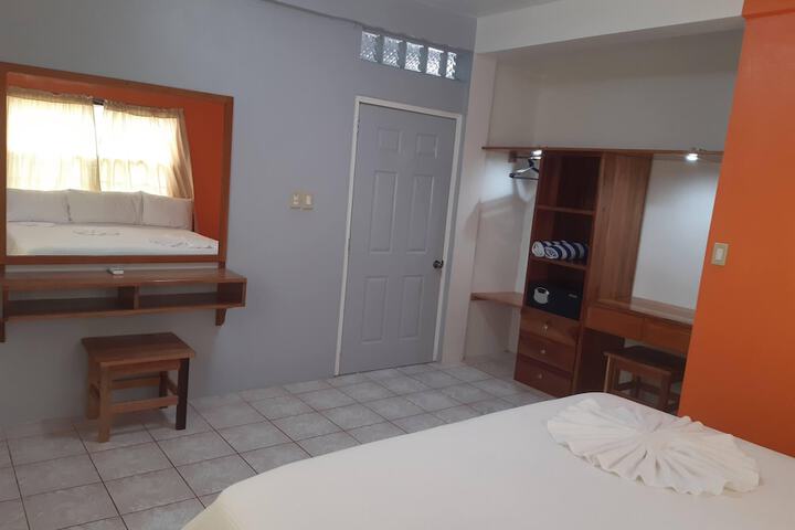 Room 10 of 124