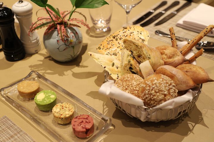 Dining 56 of 64