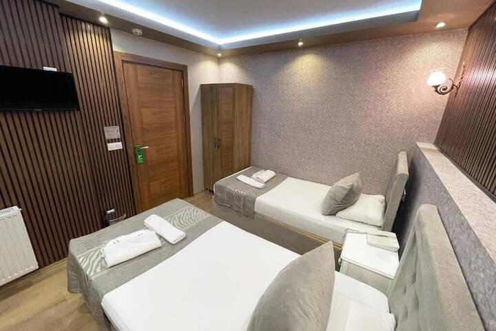 Room 16 of 24
