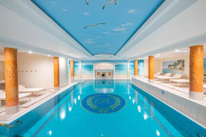 Hotel with Pool