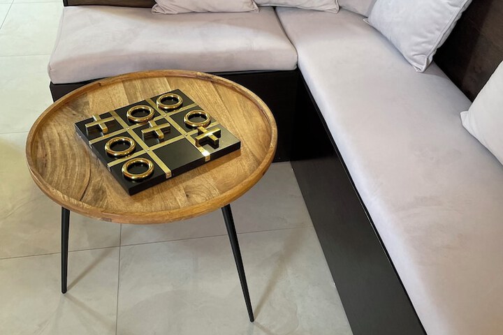 Lounge 195 of 243