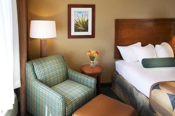 2 Double Beds (4 of 7)