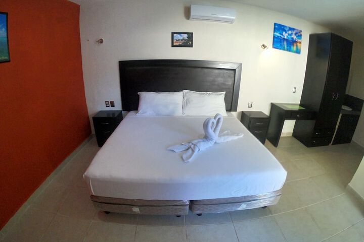 Room 5 of 20