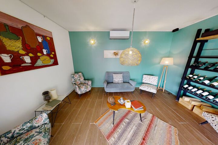 Room 53 of 105