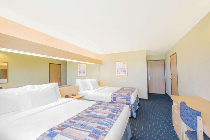 Room 8 of 21