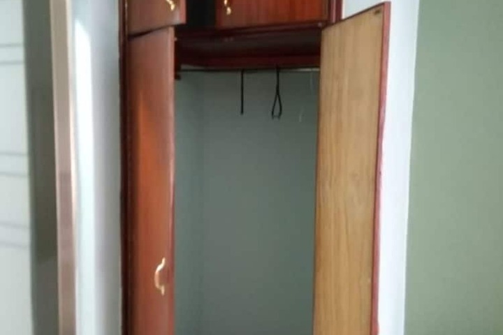 Room 6 of 14