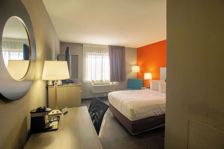 1 Double Bed Accessible (13 of 44)