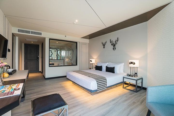Room 17 of 92