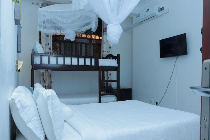 Room 56 of 182