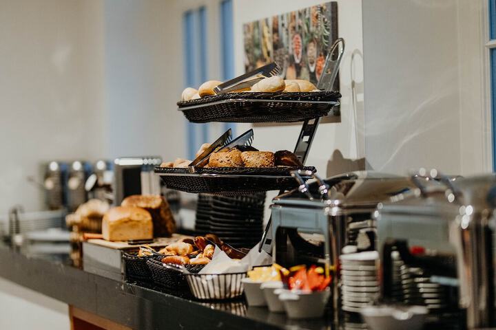 Breakfast/Coffee Service 90 of 98