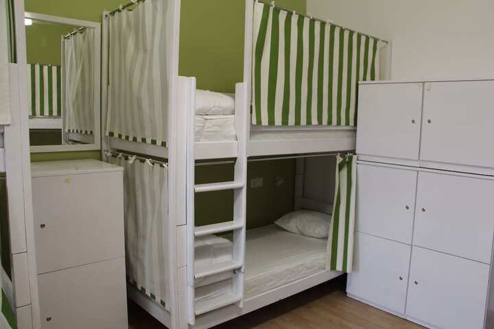 Room 10 of 159