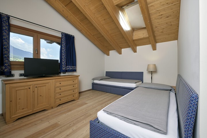 Room 18 of 73