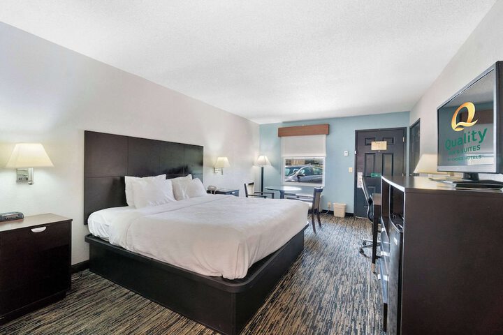 Room 5 of 27