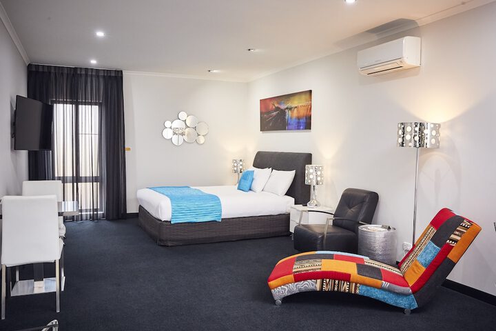 Room 30 of 43